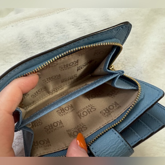 MK leather wallet - Picture 5 of 6